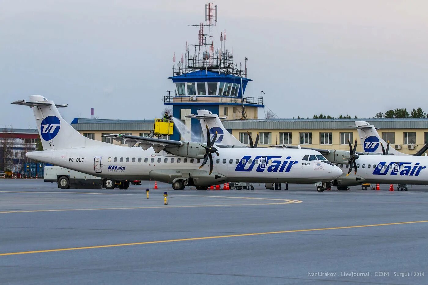 Atr 72 utair. Atr 72 самолет utair. atr 72-500 самолет. atr 72-500 utair. atr 72 кабина.