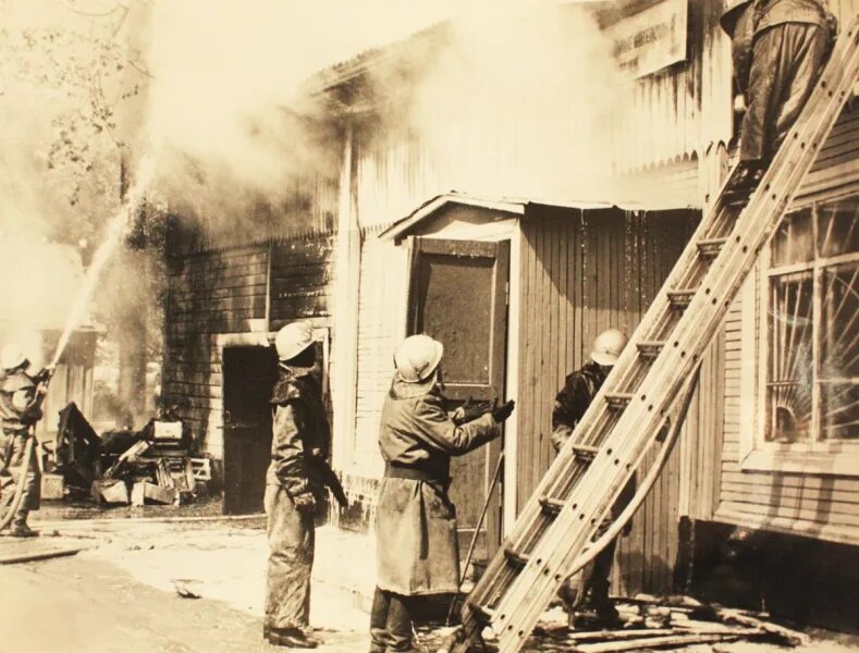 Пожарная охрана 1918. Советская пожарная охрана. Пожарные на войне. День Советской пожарной охраны. 17 апреля 1918