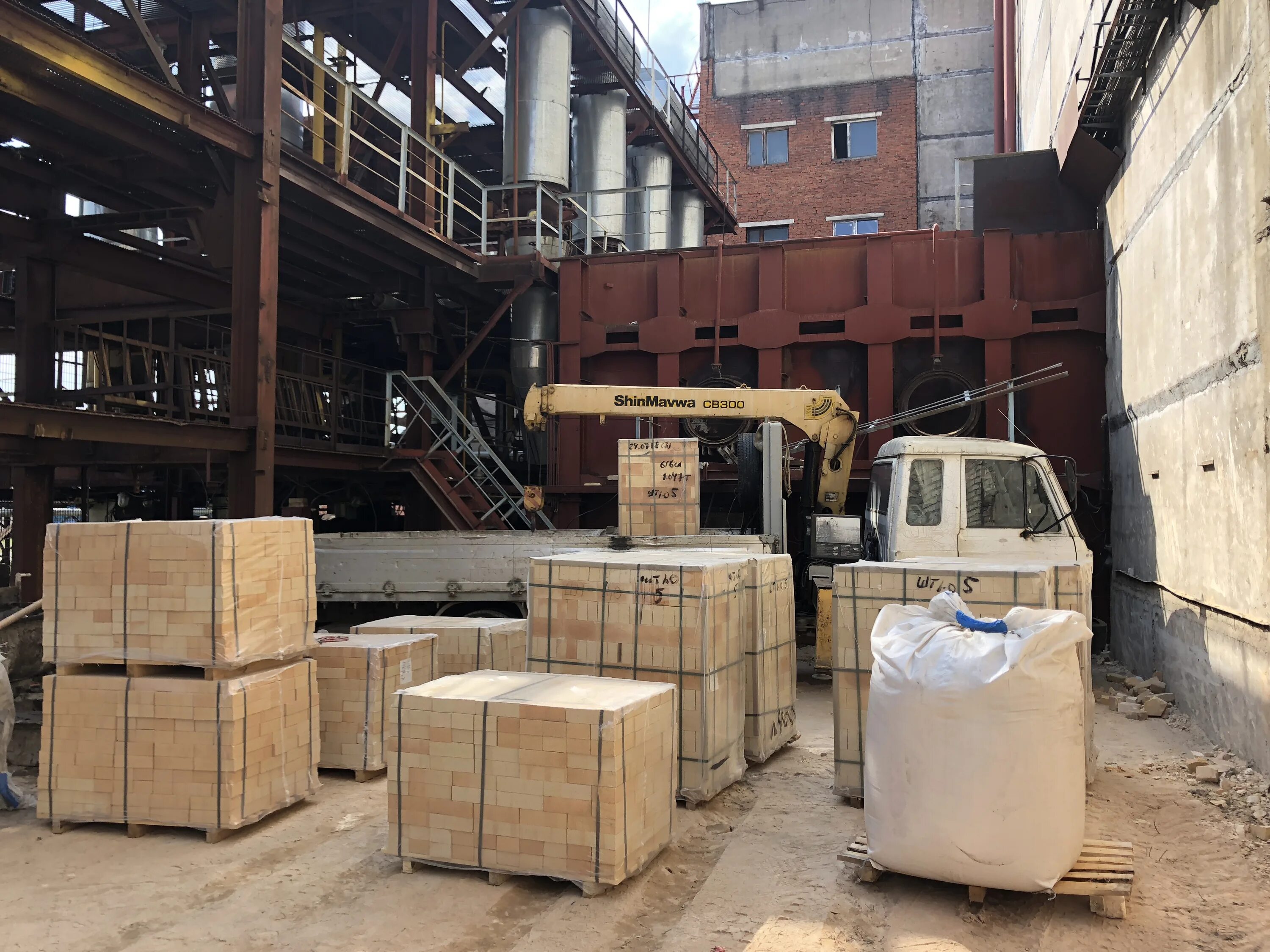 Хотьково гараж бар. Деревня хотьково московская область. Магазин в хотьково хозяин. Хотьково дом. Бу хотьково.