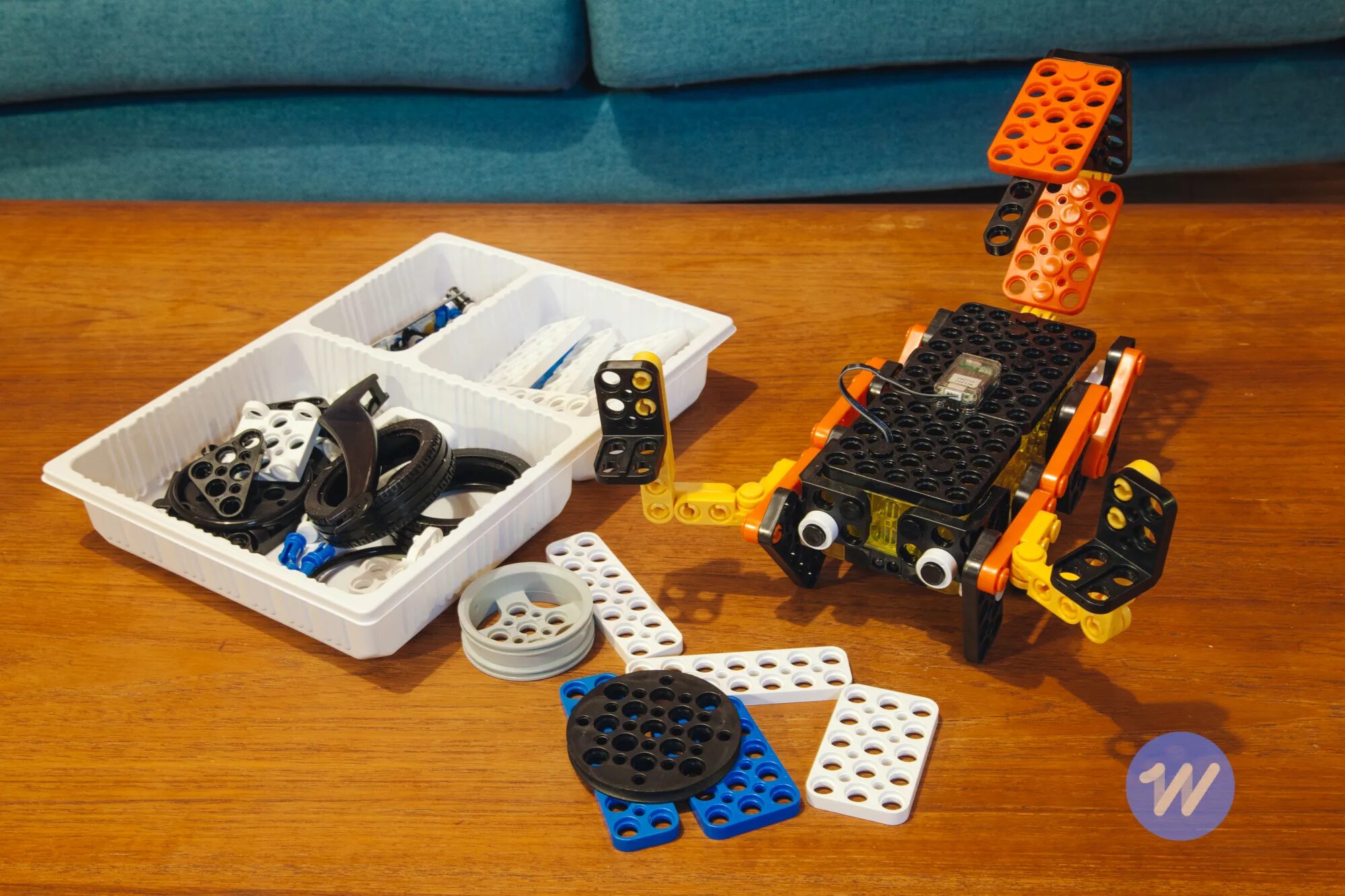 Роботы play the game. Базовый робототехнический набор Технолаб. Технолаб Bug Robot Kit. Конструктор Технолаб мельница. Robotis Play 700 OLLOBOT.