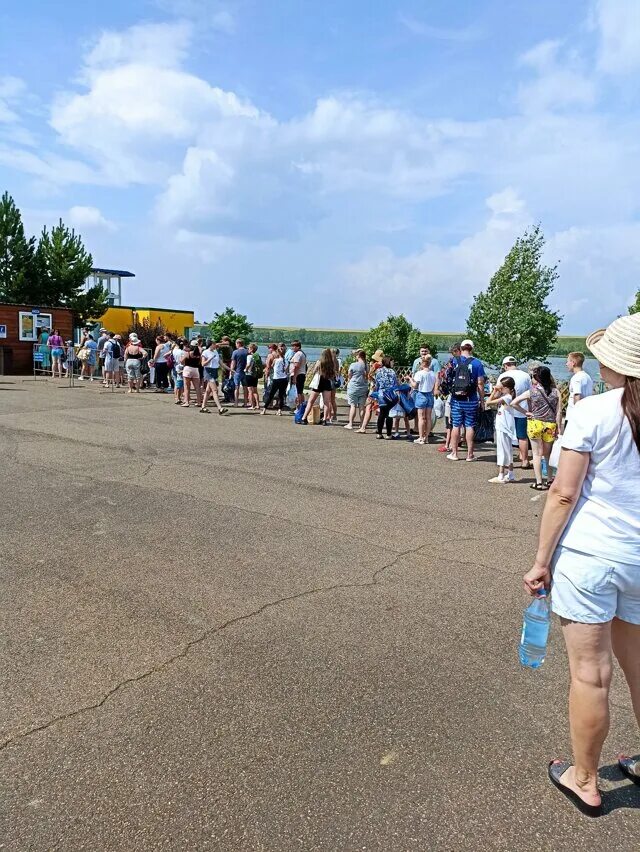 Озеро-парк емельяновское. Озеро парк красноярск. Семибратское озеро емельяново. Еме парк емельяново. Емельяновское озеро красноярск.