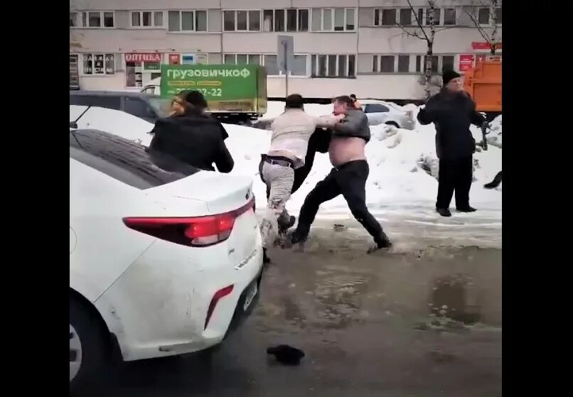 2 мужика попали на. Скотт эдкинс отмщение. Унесённые морем 2002. Унесённые морем 2002. 2 мужика попали на.