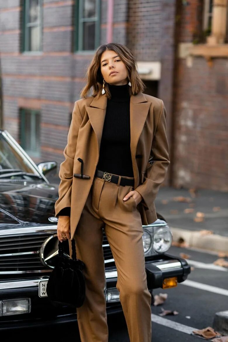 Осенний лук. Стильный дорогой образ. Коричневая женщина. Коричневый образ. Красивые осенние луки.