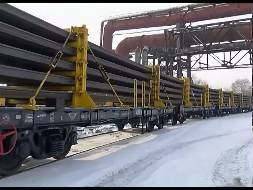 Рсм-800 сварки рельсовых плетей. Платформа рельсовоза. Перевозка рельс. Платформа пм 820 усо. Рельсы перевозят.