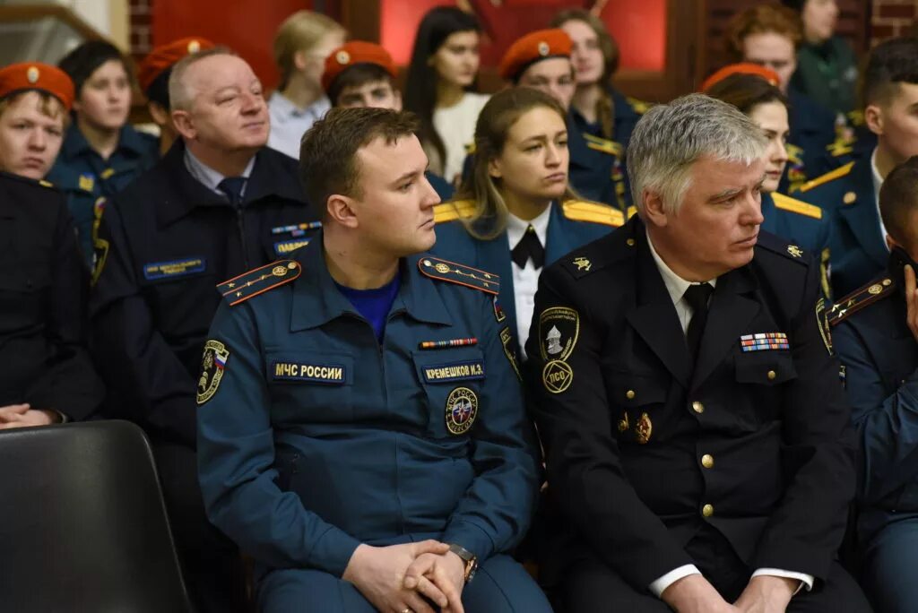 Глава МЧС Петербурга Алексаей Аникин отказался от депутатского мандата - KP.RU