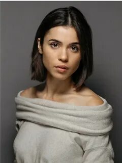 Алпауыт жапон әйелі миджетке минет жасайды