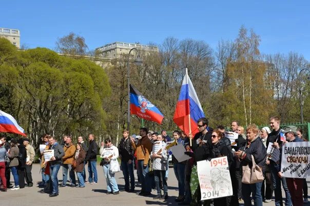 Антимайдан 24 часа. Антимайдан в Николаеве 2014. Антимайдан Николаев. Антимайдан на Украине 2014. 13 Апреля 2014 Запорожье митинг.