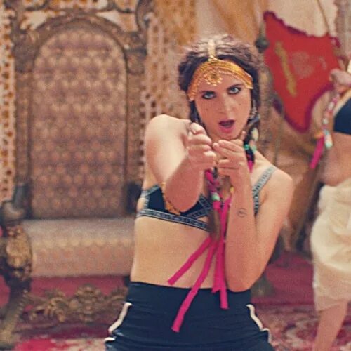 Mø певица major lazer. Major lazer dj snake. Lean on feat mø. Major lazer dj snake lean on. Lean on feat mø.