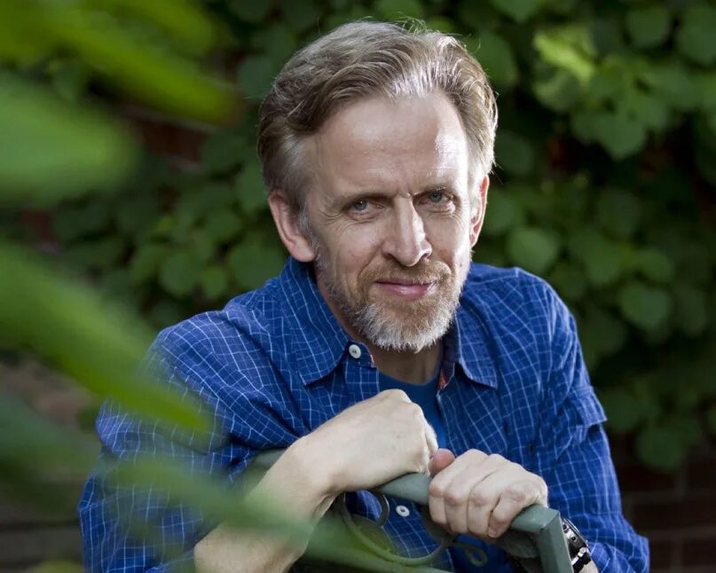 Actor job. Джей инглиш. Джой артисты. Равири джоб актер. Джой артисты.