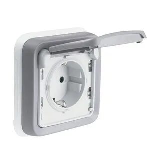 Розетка встраиваемая ip55