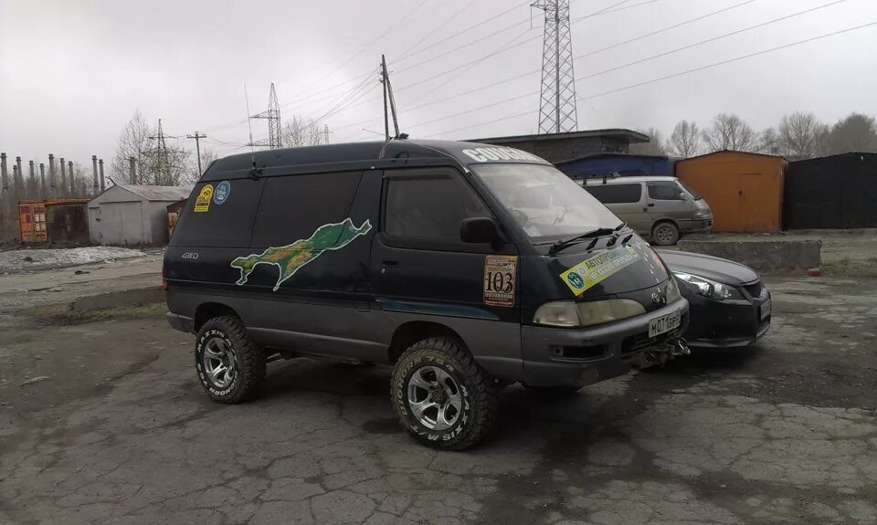 Купить таун айс красноярске. Toyota Town Ace лифт. Лифт Toyota Town Ace, 1990. Toyota Lite Ace оффроад. Лифт Тойота лит айс.