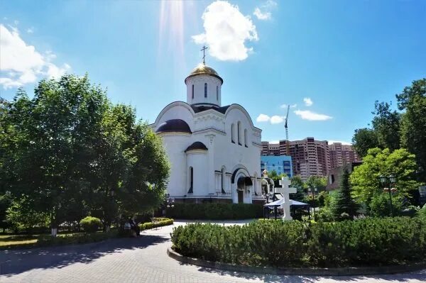 Храм преображения в люберцах. Храм преображения господня в люберцах. достопримечательности в люберцах на октябрьском проспекте.