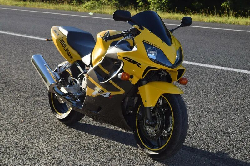 Желтые мотоциклы фото Pin by Jeff Banks on Nice Cars/Bikes Suzuki gsxr, Gsxr 600, Suzuki