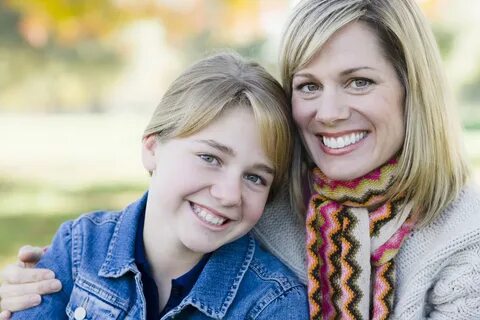 Mom show daughter