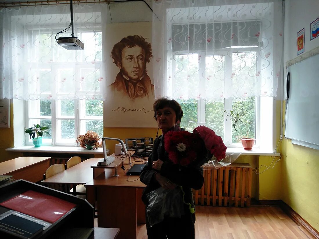 Для нас открыта в школе дверь. Двери в школе. для нас всегда открыта в школе дверь. песня для нас всегда открыта в школе дверь.