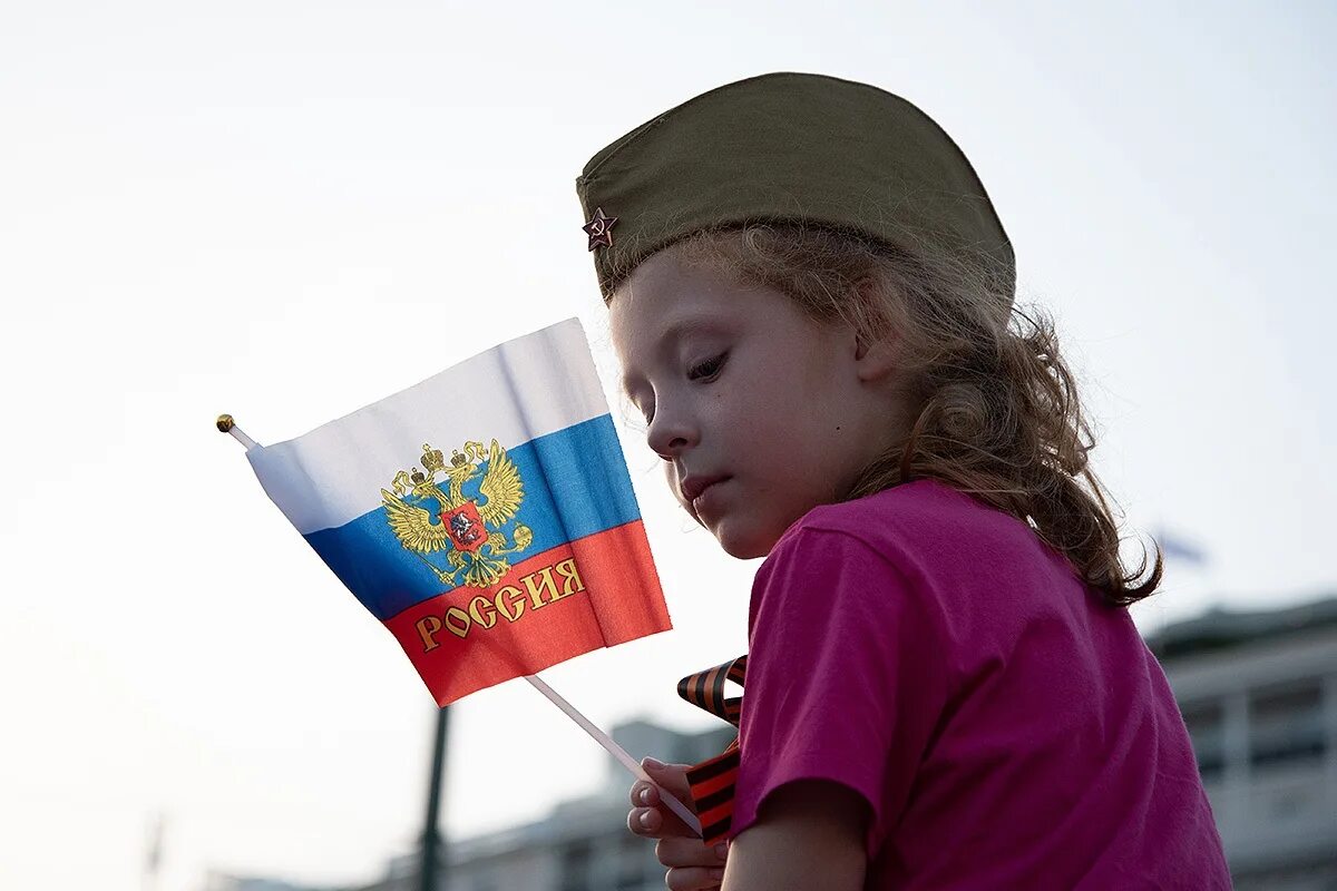 Современное патриотическое воспитание в россии. Патриотическое воспитание. Воспитание патриотизма. Патриотическоеивоспитание. Патриотическое воспитание граждан.