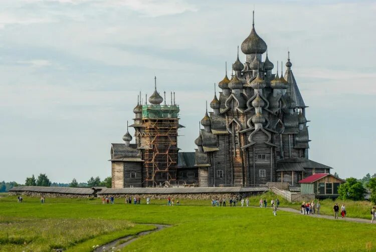 кижи музей деревянного зодчества. кижи музей-заповедник. кижи музей-заповедник. этнографический музей кижи. кижи это музей деревянного зодчества под открытым небом 21 задание.