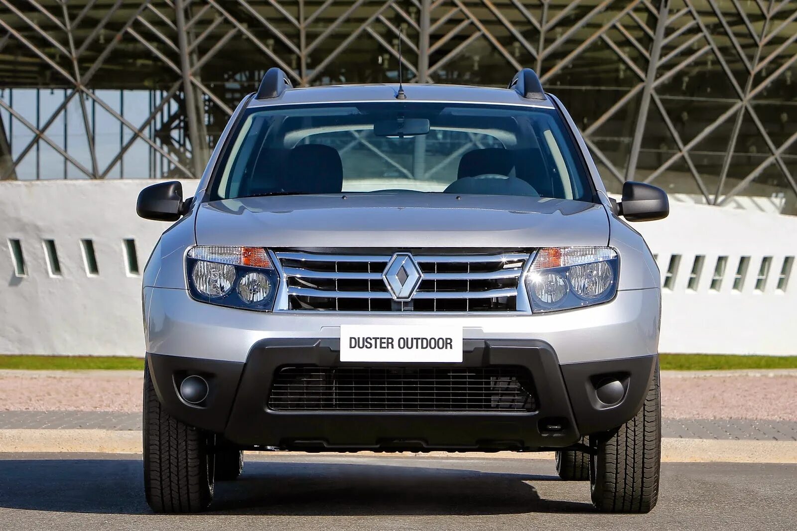 Дастер спереди. Renault Duster. Рено Дастер 2014. Renault Duster 2014 года. Renault Duster спереди.