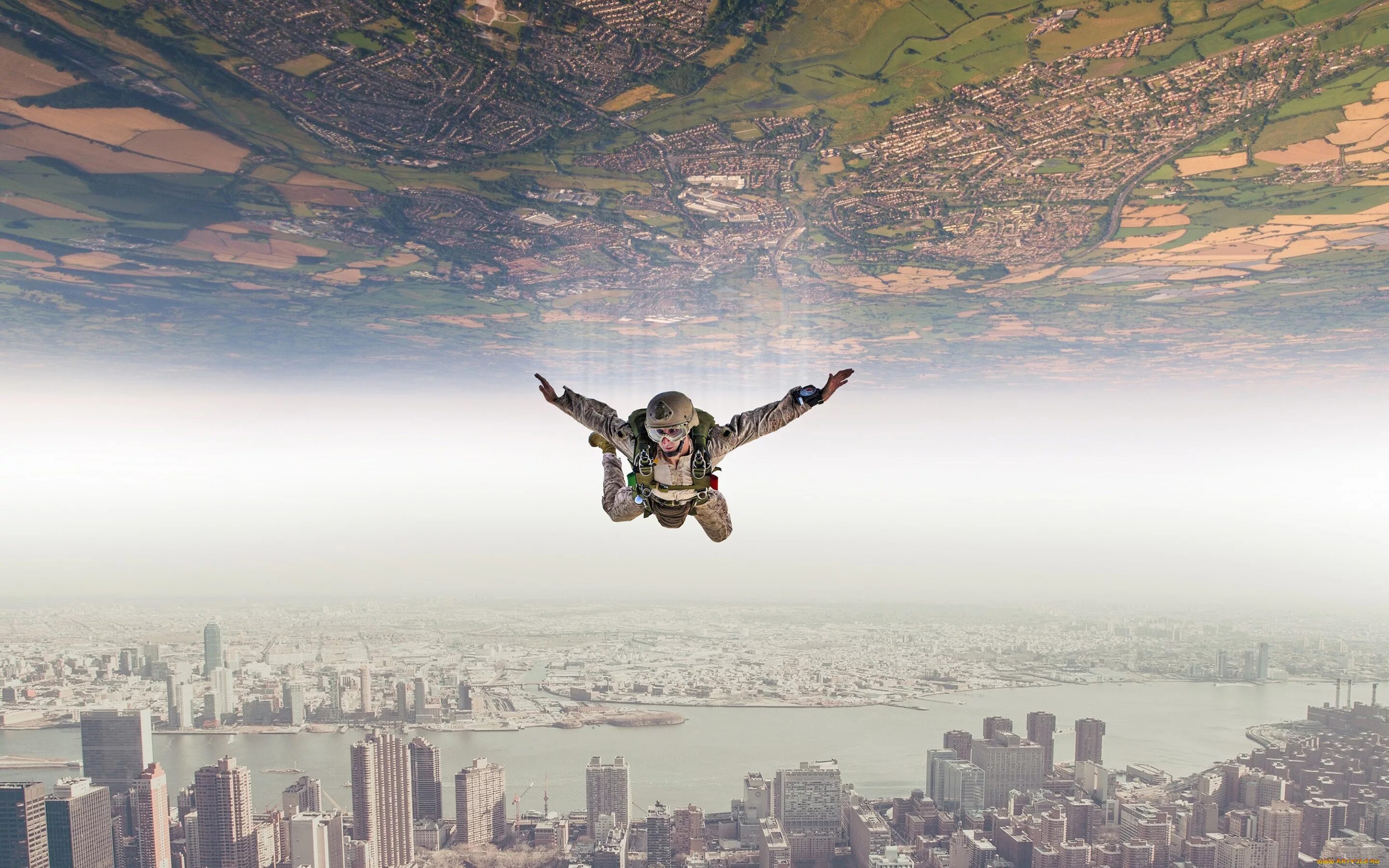 Птица взлетает. Полет над городом. Летать г. Летать г. Полет над городом арт.