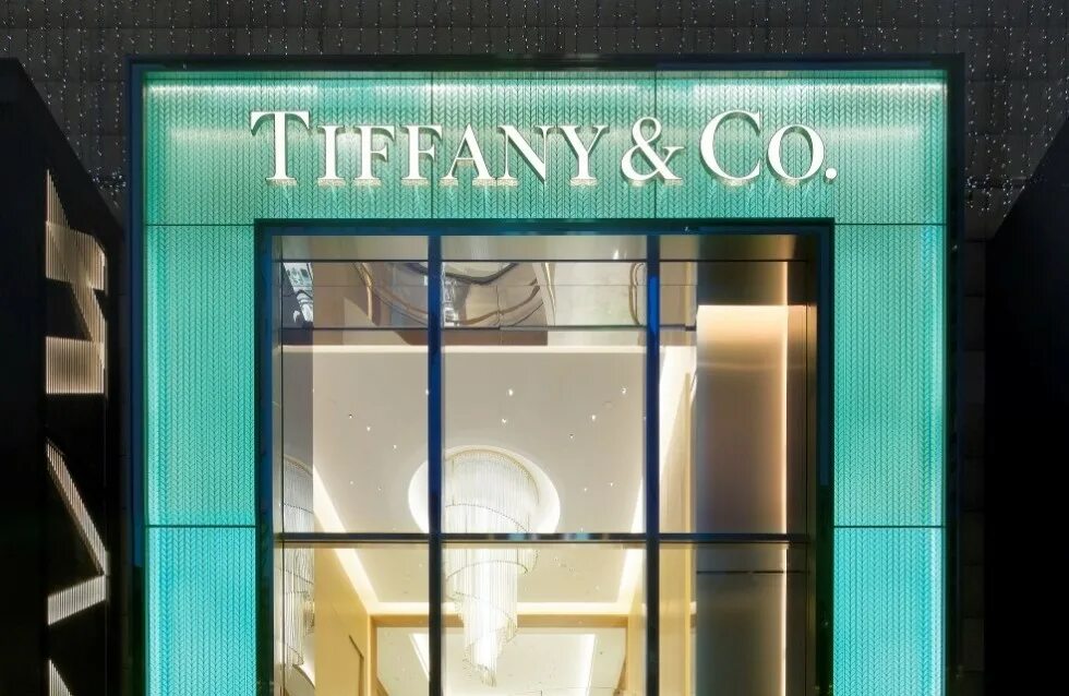 Дом тиффани. Ювелирный магазин Тиффани. Tiffany & co. бутик. Ювелирный дом Тиффани магазин. Первый магазин Тиффани.