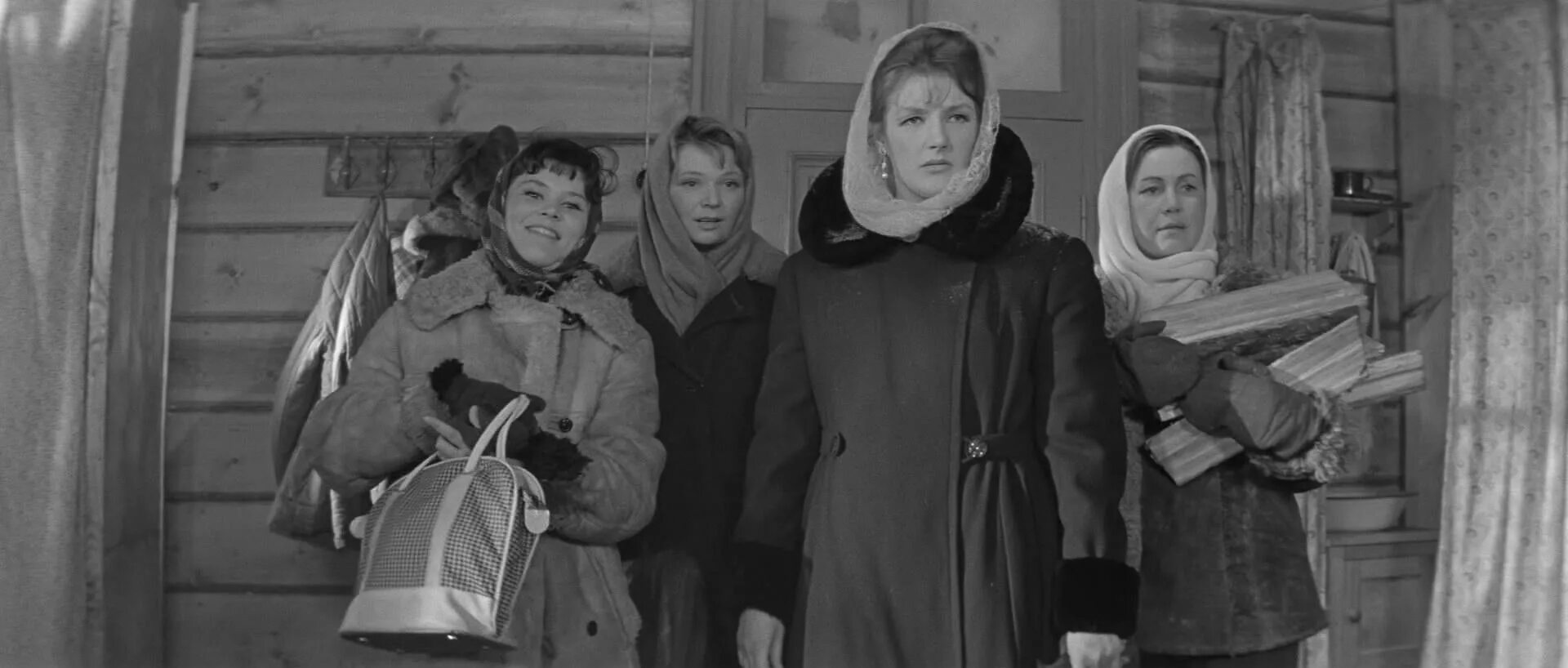 Как звали героиню девчат. Девчата (комедия, реж. юрий чулюкин, 1961. фильм юрия чулюкина девчата. девчата тося и илья в цвете. девчата фильм сашка.