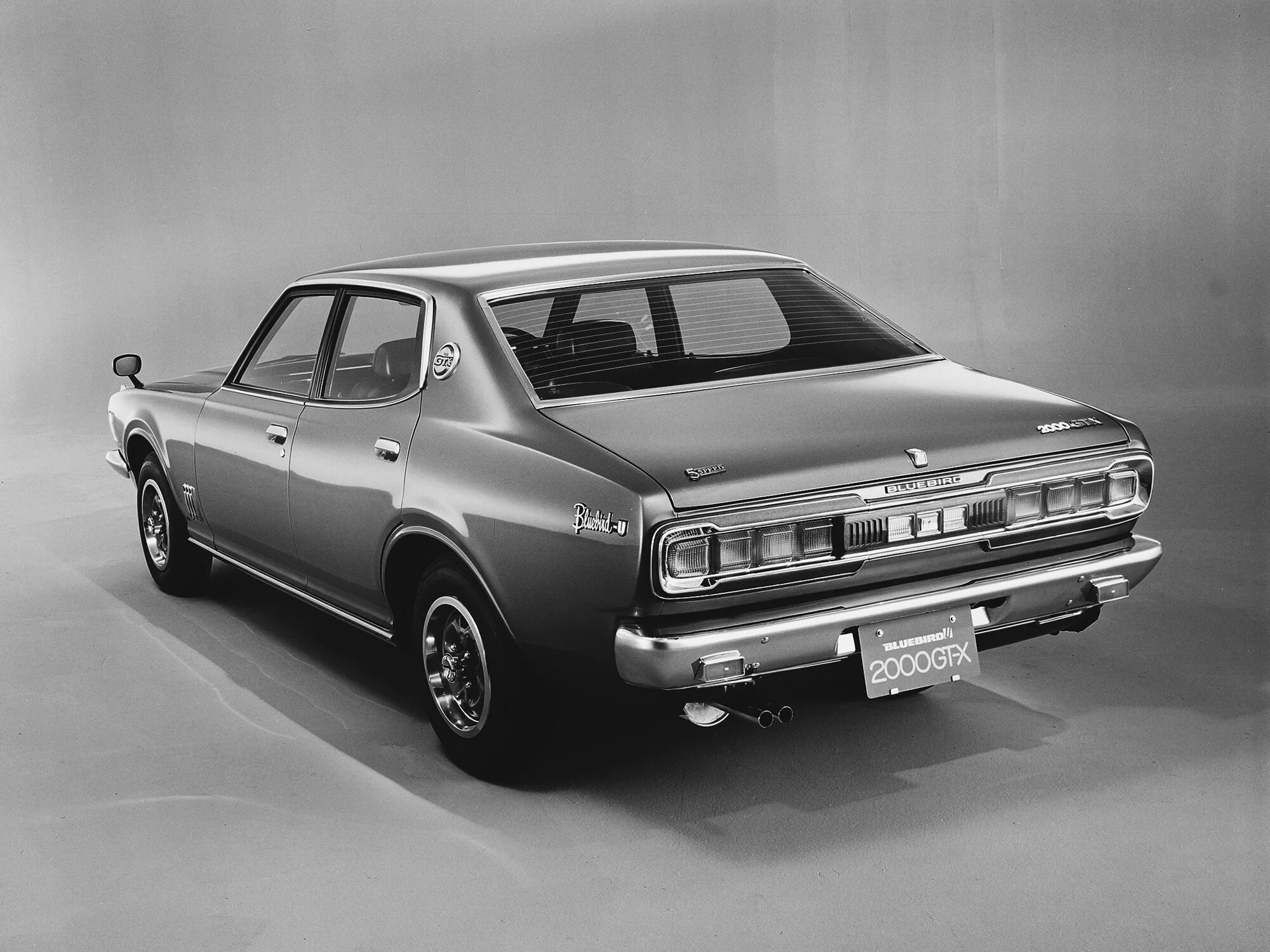 Nissan bluebird t12. Nissan bluebird 910 coupe. Nissan bluebird поколения. Nissan bluebird поколения. Nissan bluebird (u14)1996-2001.