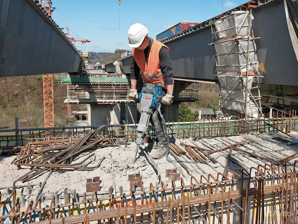 Демонтаж блоков. Демонтаж стен и перегородок. Демонтаж конструкций. Демонтаж стен и перегородок. Демонтаж деревянного дома.