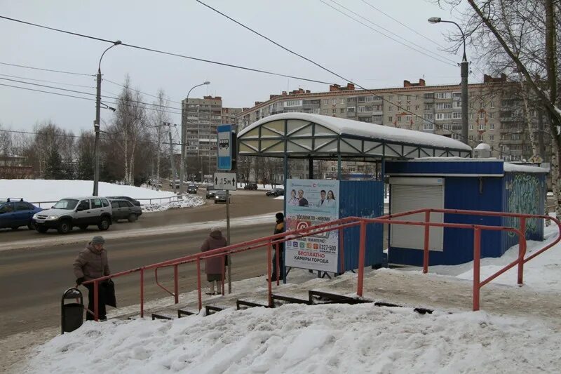 Остановки ижевск. Остановочные павильоны рыбинск. Фурманов остановки. Тракторная ижевск. Остановки общественного транспорта ижевск.