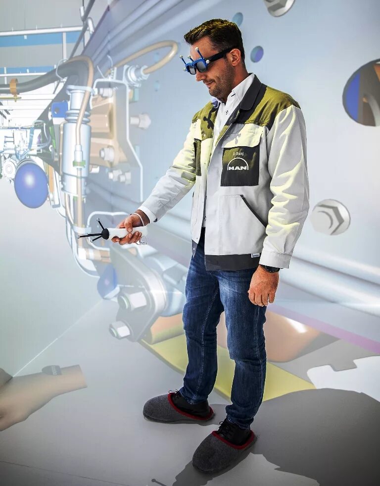Уф ит ман. Инженер виртуальной реальности. Виртуальность. Современные технологии будущего. VR технологии и интернет.