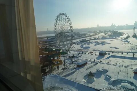 Колесо обозрения работает зимой