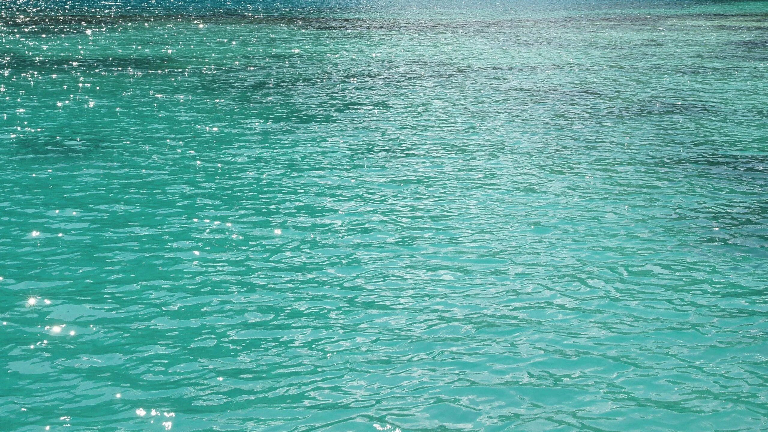 Океан голубая вода. Бирюзовое море. Водная гладь. Бирюзовый. Прозрачное море.