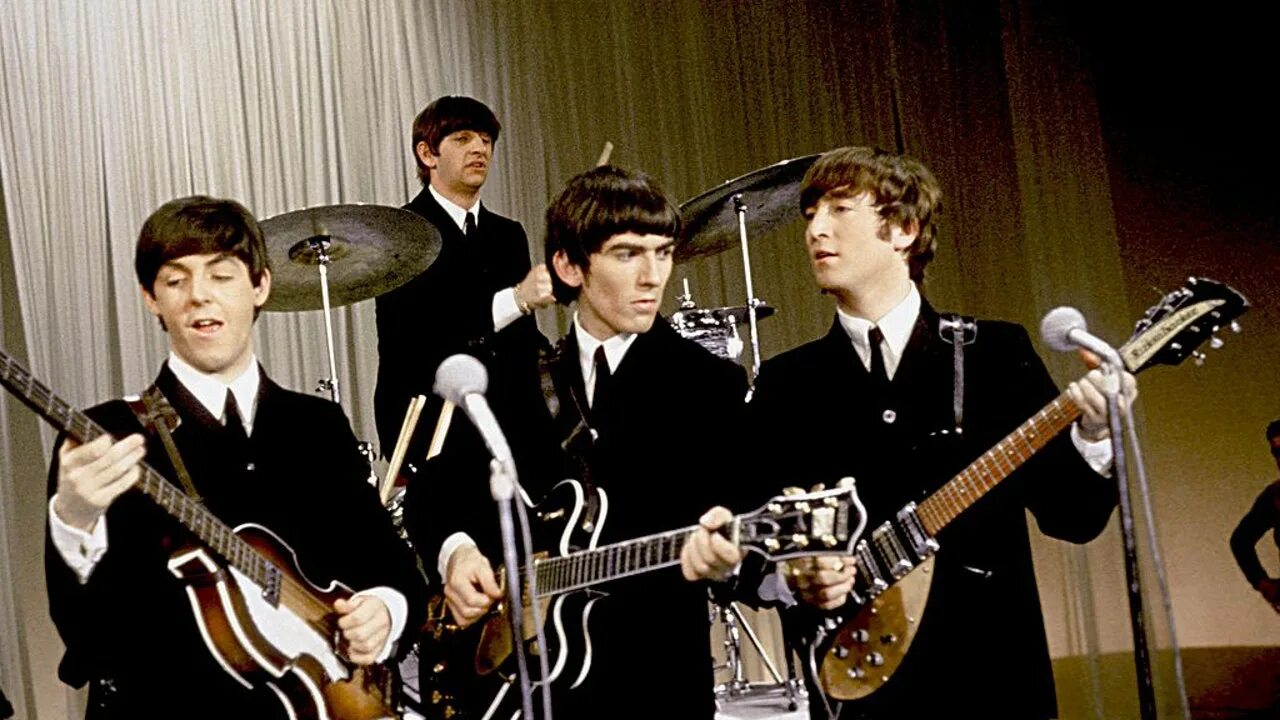 Группа the Beatles 60х. Квартет Битлз. Группа the Beatles на сцене. Четверка Битлз. Рок группа beatles