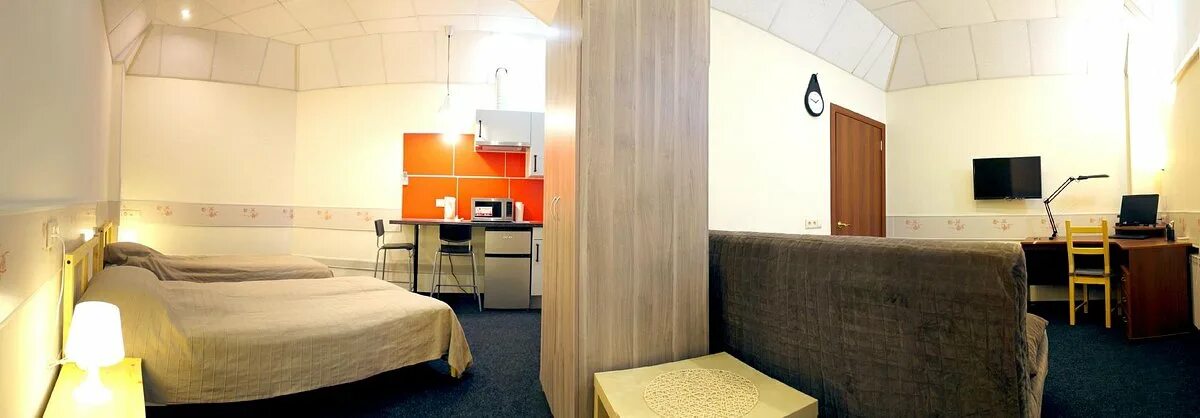 Тихвин. Отель ларец. Мини-кухни в отелях фото. Семейные номера в мини отеле омск. Отель ларец г.