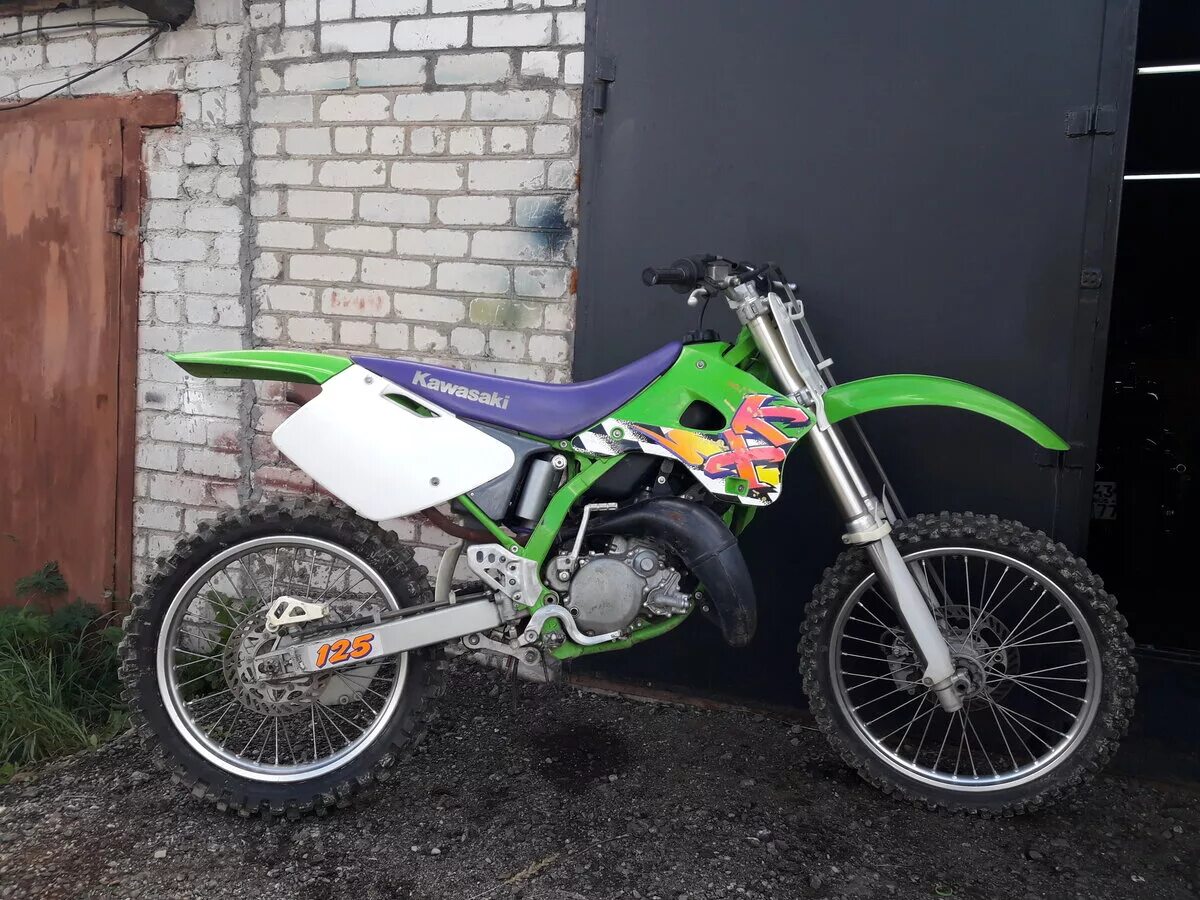 Купить кавасаки 125. Kawasaki KX 125 1998. Kawasaki KX 125 1997. Kawasaki KX 125 1994. Kawasaki KX 125 1995.