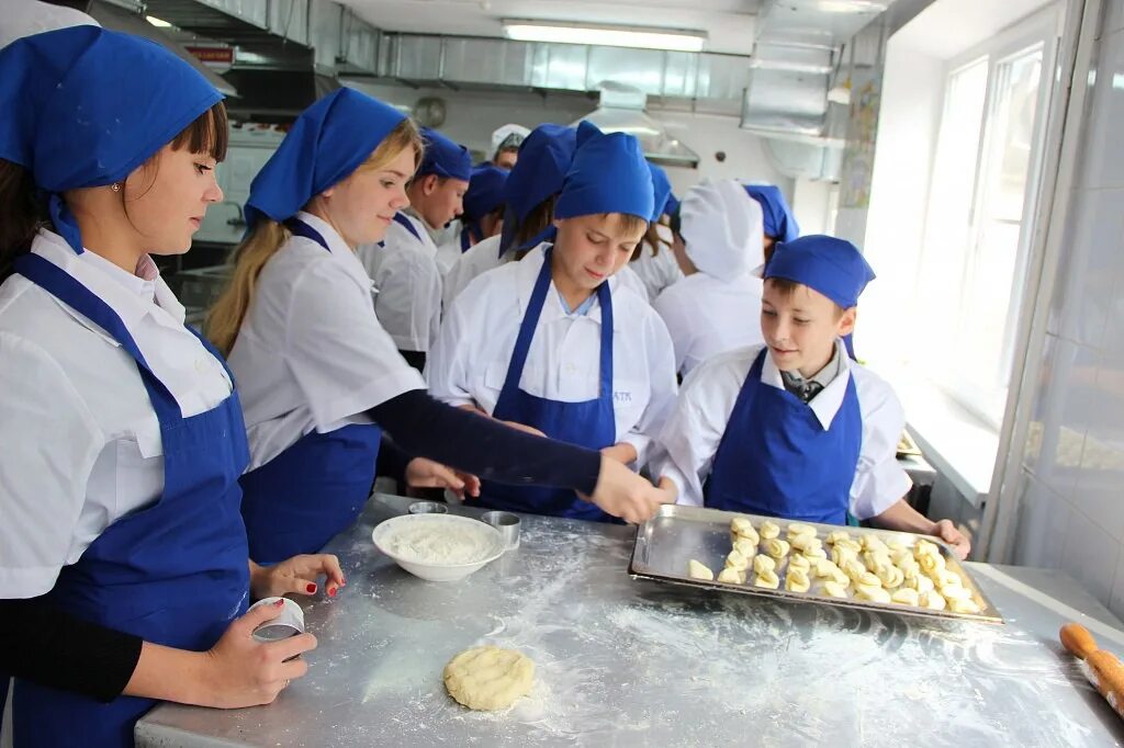 Анапский колледж сферы услуг. Анапский колледж сферы услуг фото. Бурса Анапа колледж. Анапский сельскохозяйственный техникум Анапа. Колледжи анапы после 9 класса