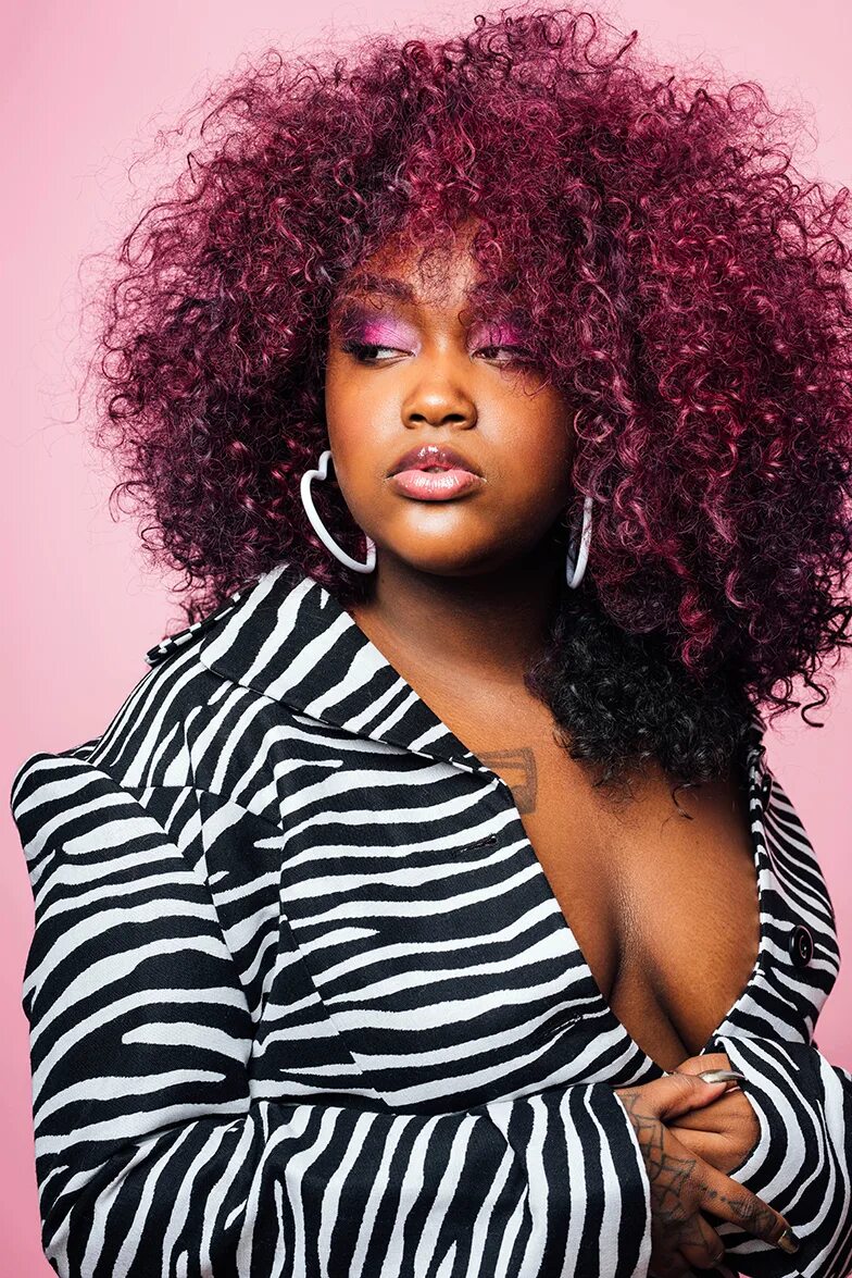 Cupcake рэперша. Cupcakke ephorize. Перевод песни backstage passes cupcakke. Cupcakke rap. Капкейк певица.