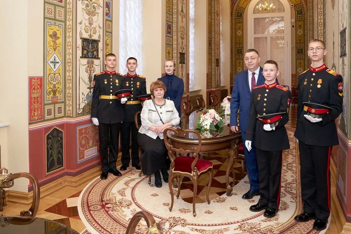 Награждение. Мариинский дворец. Кадетский корпус в Петербурге. Кадетские классы.