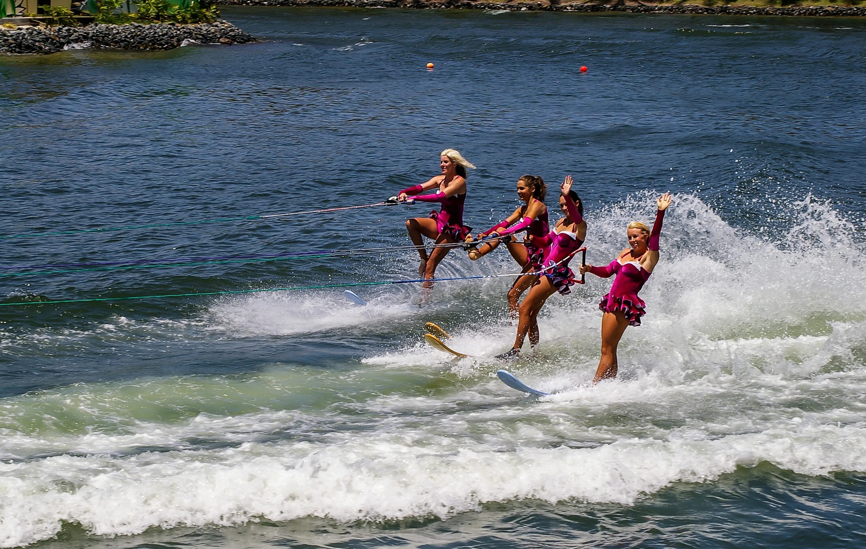 Водные виды спорта. Воднолыжный спорт. Турция Водный спорт. Развлечения на воде. Do water sport