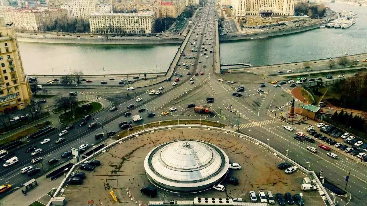 Т сфера москва. Сфера новый арбат. галерея сфера новый арбат 36. тц сфера арбат. торговый центр сфера москва.