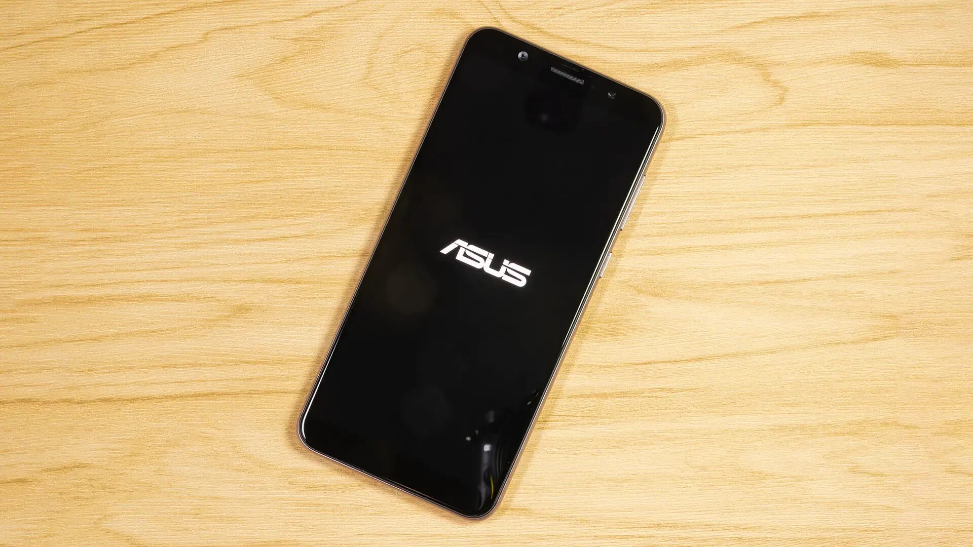 Телефон asus pro. Асус м1. Асус зенфон м1. Обои для асус Zenfone Макс про м1. ASUS гора Zenfone.