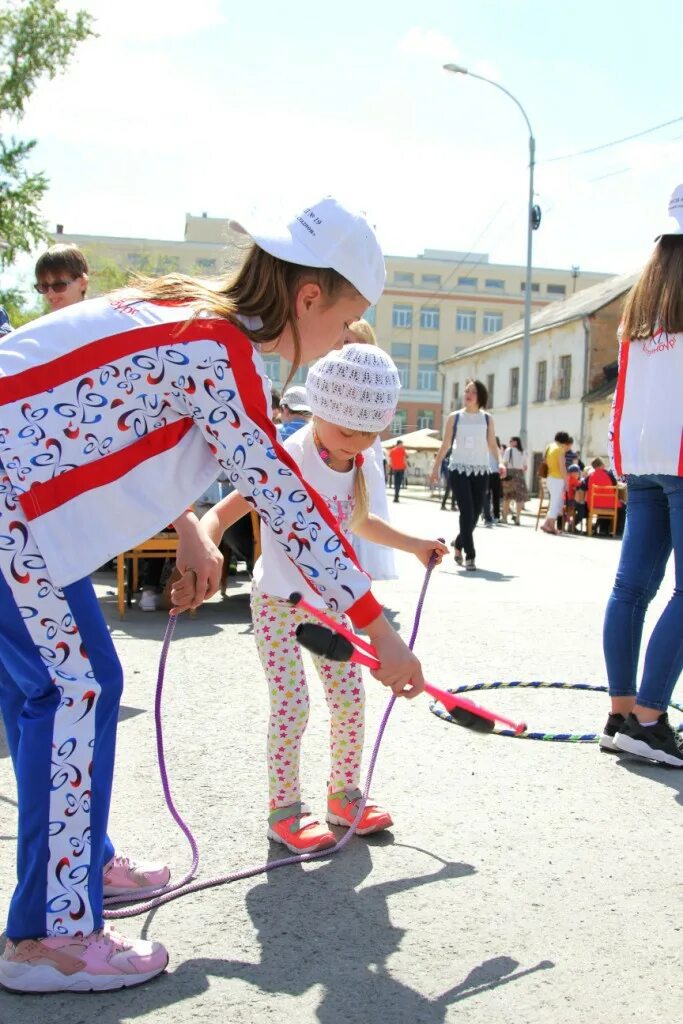 детский стадион 19. конькобежный спорт екатеринбург дюсш 19. дюсш 19 екатеринбург хоккей. спортивная школа 19 екатеринбург. дюсш 19.