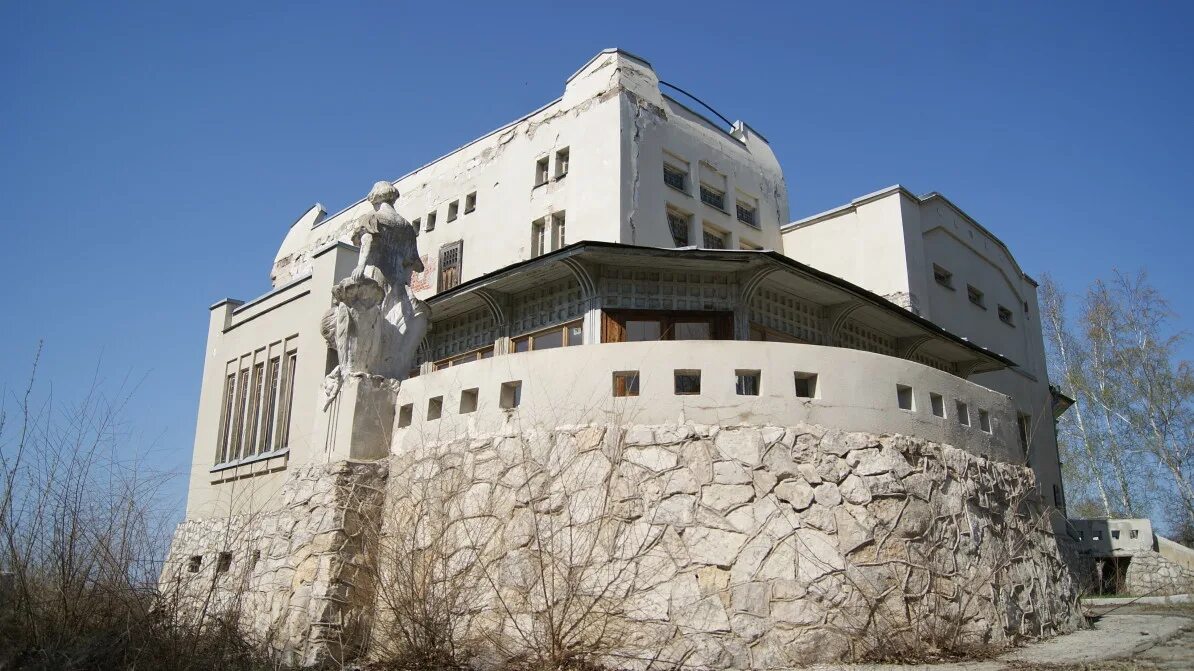 антонио гауди архитектура. улица steiner("painted ladies") сан-франциско. вилла в юар от saota внутри. дом бальо антонио гауди в барселоне. отель sheraton в хучжоу.