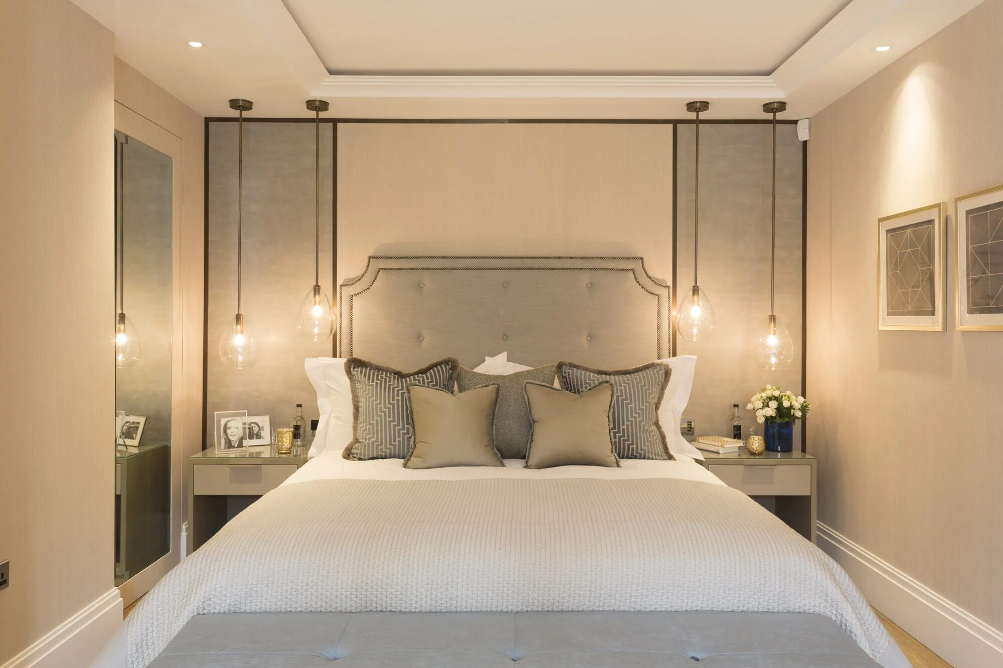 Подвесные светильники в спальне. Подвесные бра в спальню. Подвесные светильники над кроватью. Подвесные светильники в спальне. Висячие светильники для спальни.