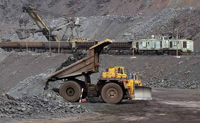 Добыча марганца. Месторождение марганцевых руд в казахстане. Марганцевые руды добыча. Месторождения марганцевых руд. Добыча марганца.