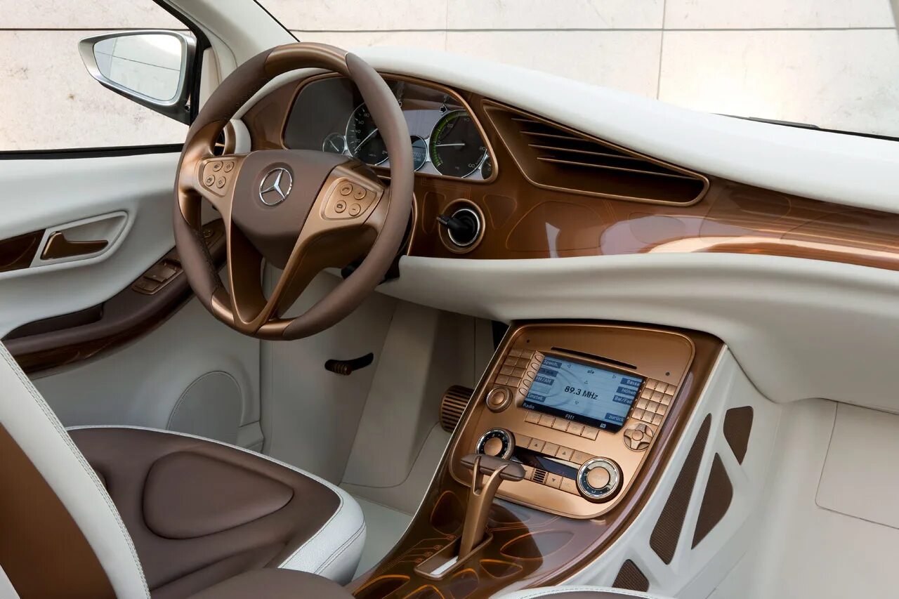 Мерседес салон внутри. Mercedes-Benz BLUEZERO. Interior Mercedes 2009. Mercedes BLUEZERO Concept. Mercedes e 2009 Concept.