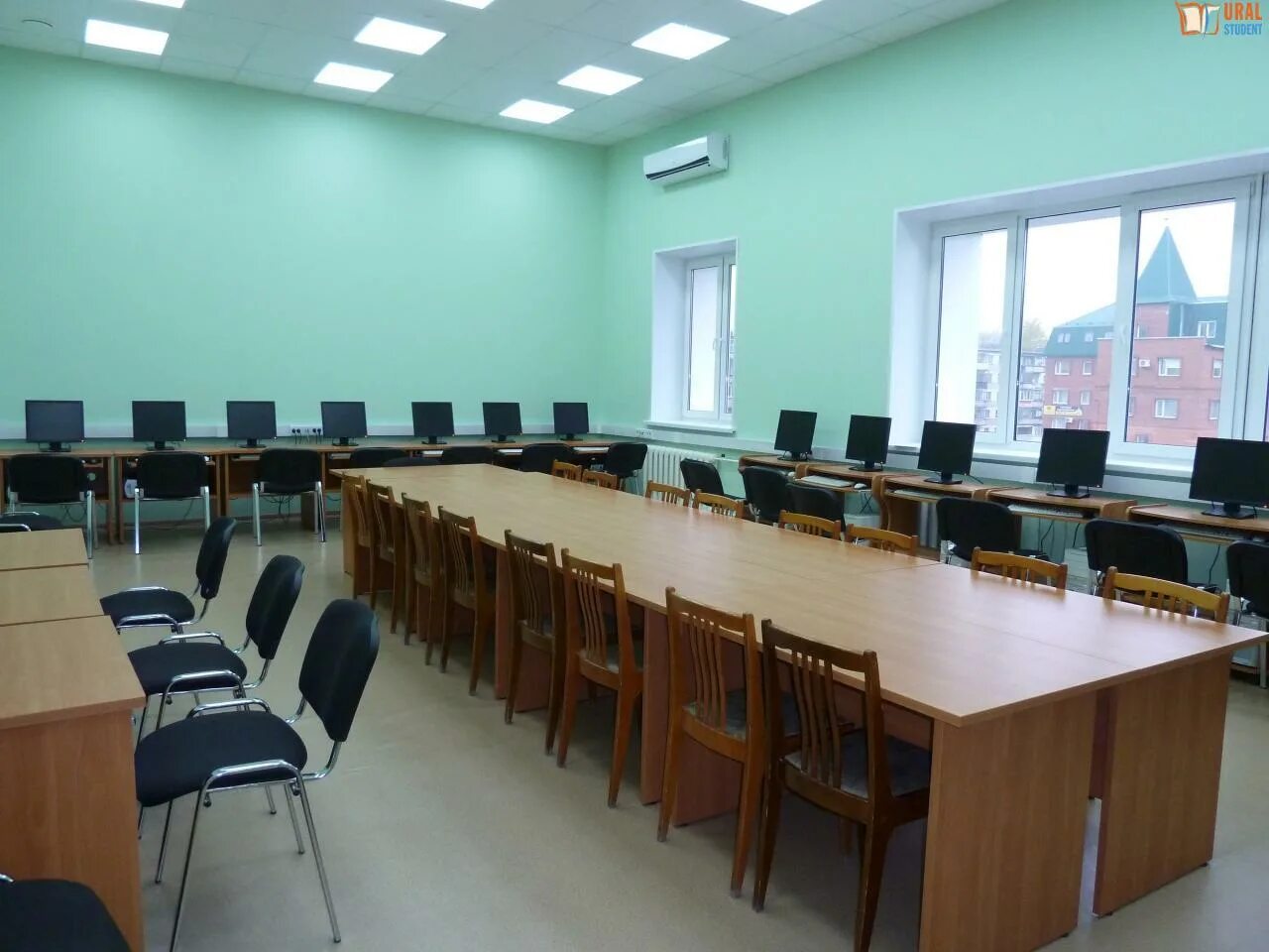 Финансовый университет информатика. Финансовый университет при правительстве рф аудитории. компьютерный класс. компьютерный класс в университете. компьютерный класс финансовый университет.