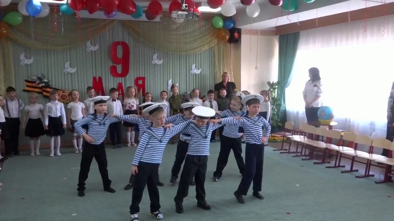 Танец бескозырка в детском саду старшая. Танец бескозырка. бескозырка танец в детском саду. танец бескозырка белая. танец бескозырка белая в детском саду.