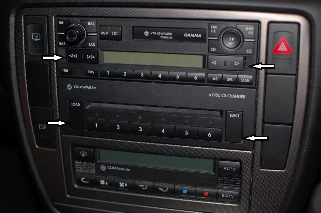 Passat b5 магнитола. Магнитола Passat b5 Plus. Магнитола Volkswagen Passat b6 штатная аудиосистема. Магнитола Фольксваген b5 1 din. Магнитола Passat b 5 2000 года.