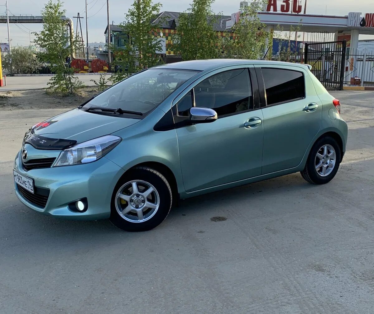 Купить витц в красноярске. Toyota Vitz. Toyota Vitz 2011. Toyota Vitz ap4. Тойота Витц 2011 2 поколение.