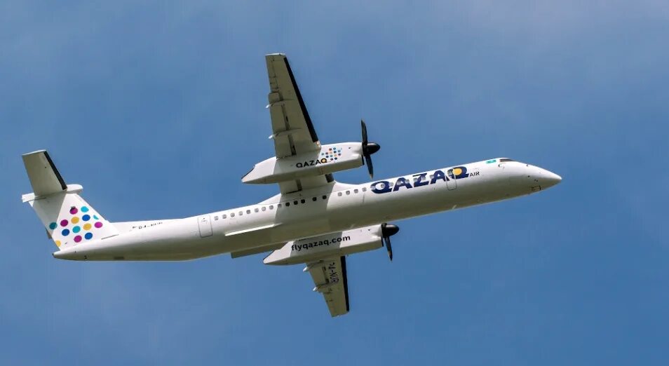 Qazaq Air. Казак Эйр самолеты. Компания Qazaq Air. Bombardier Qazaq Air.